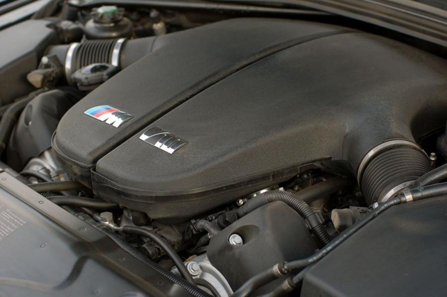  BMW M5 2009 года  (фото 14 из 36)